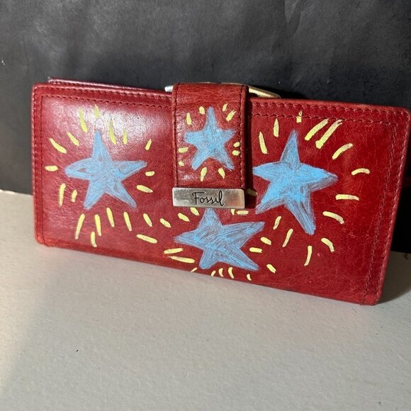 Fossil Genuine Leather Red Wallet Stars Graffiti Handmade Upcycle Vintage Purse - Picture 2 of 10